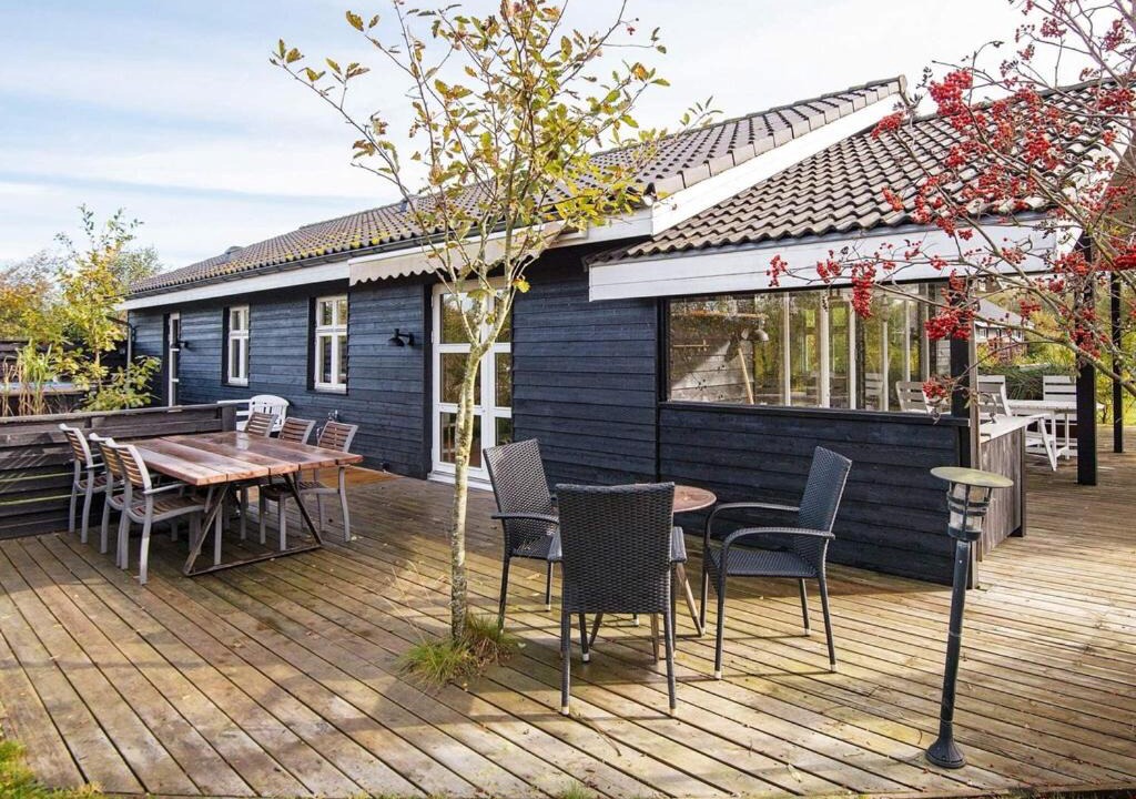 Skaven Strand House | 6 person holiday home in Tarm