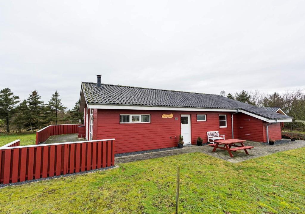 Skaven Strand House | 6 person holiday home in Tarm