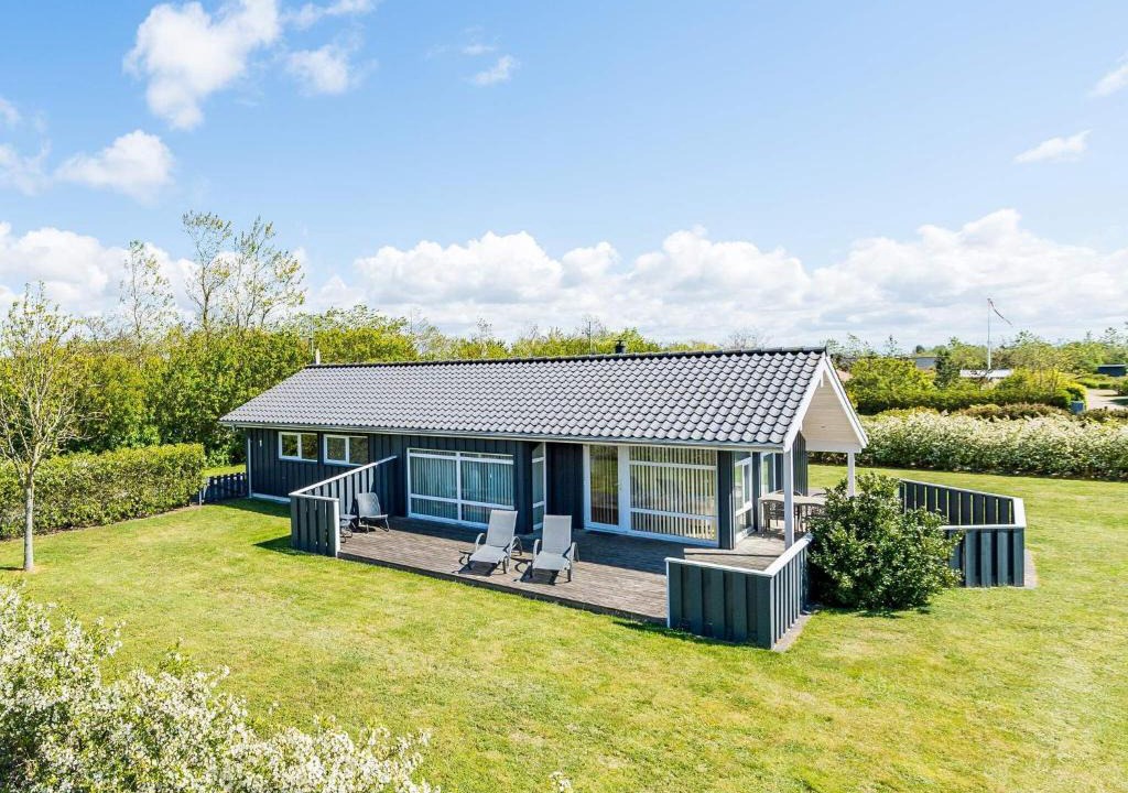 Skaven Strand House | 6 person holiday home in Tarm