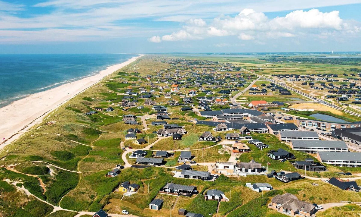 Sondervig Apartment | 6 person holiday park home in Ringkøbing