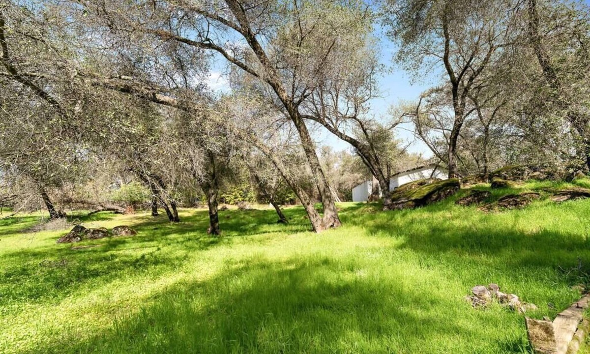 Loomis House | 6 Rooms & 4 Baths - 2.5 Acre Folsom Lake Resort