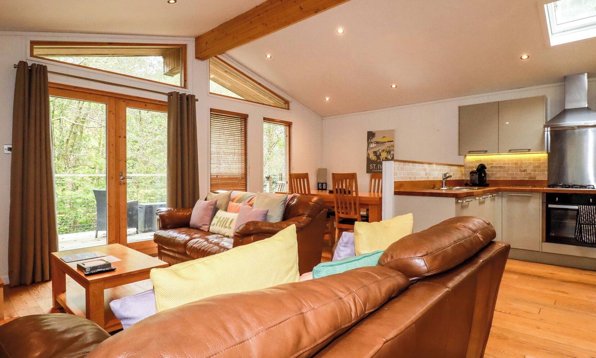 Looe Cottage | 6 Streamside