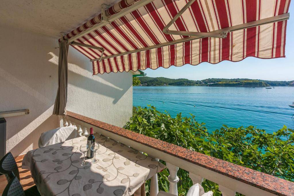 Rab Town Apartment | 60 m² Apartment ∙ 2 bedrooms ∙ 5 guests