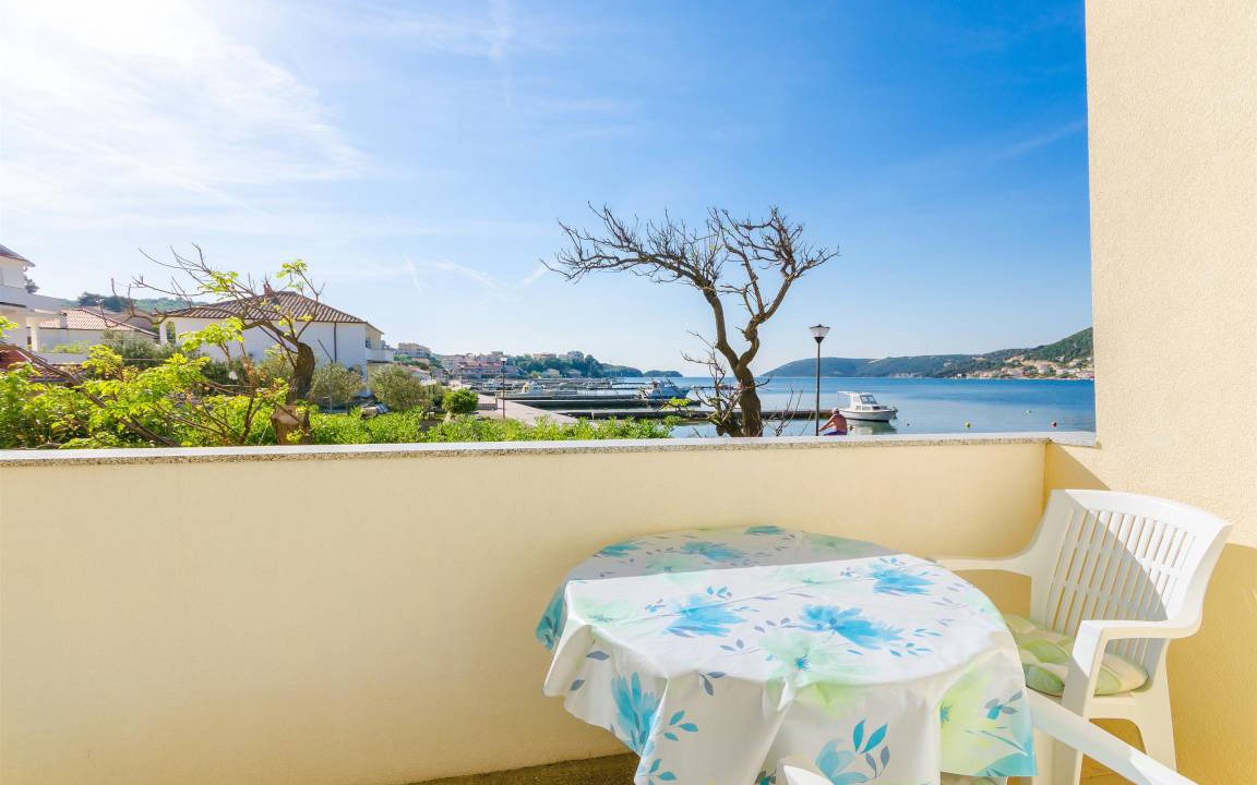 Rab Town Apartment | 60 m² Apartment ∙ 2 bedrooms ∙ 5 guests