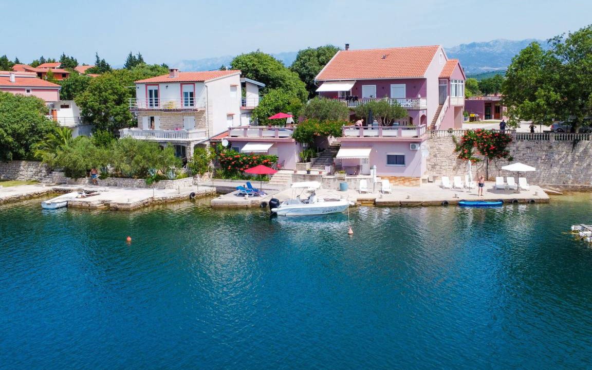 Obrovac Apartment | 60 m² Apartment ∙ 2 bedrooms ∙ 6 guests