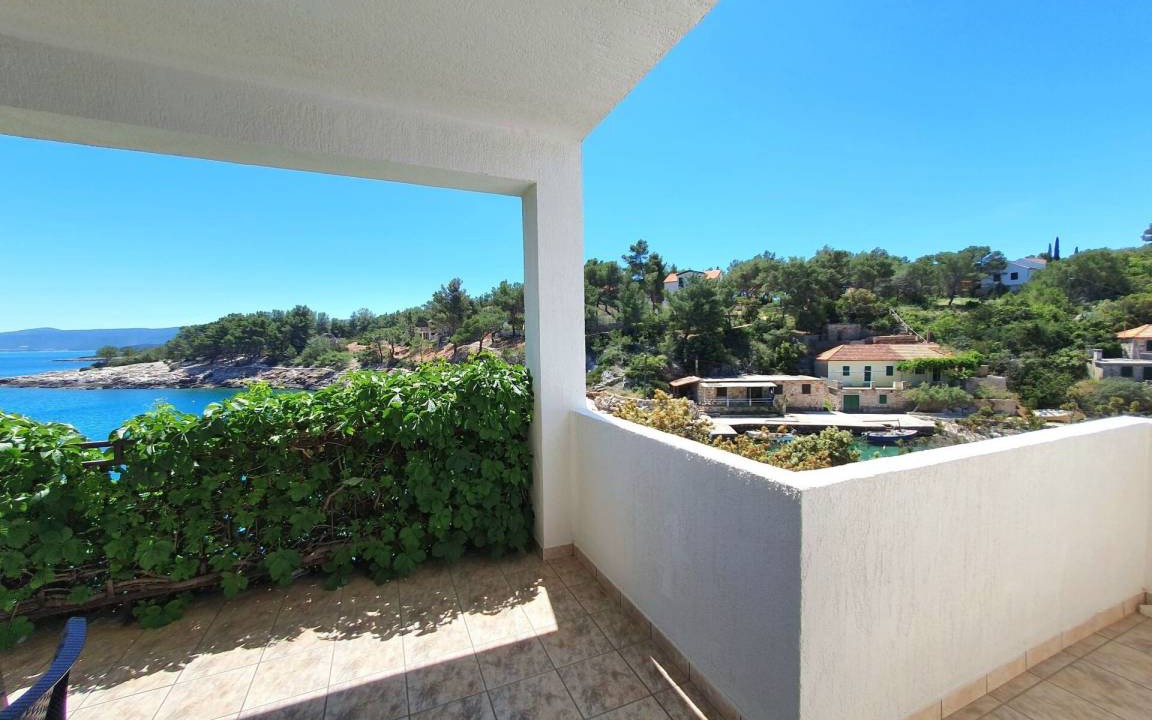 Cove Basina (Jelsa) Apartment | 60 m² Apartment ∙ 2 bedrooms ∙ 5 guests