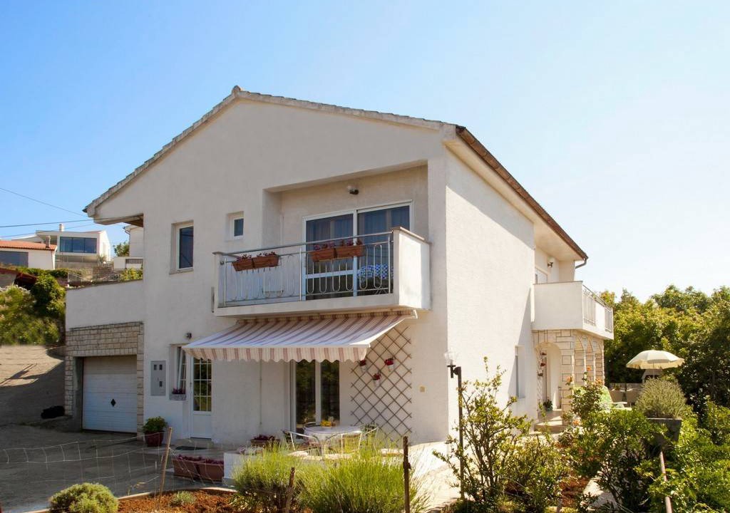 Vrbnik Apartment | 60 m² Apartment ∙ 2 bedrooms ∙ 6 guests