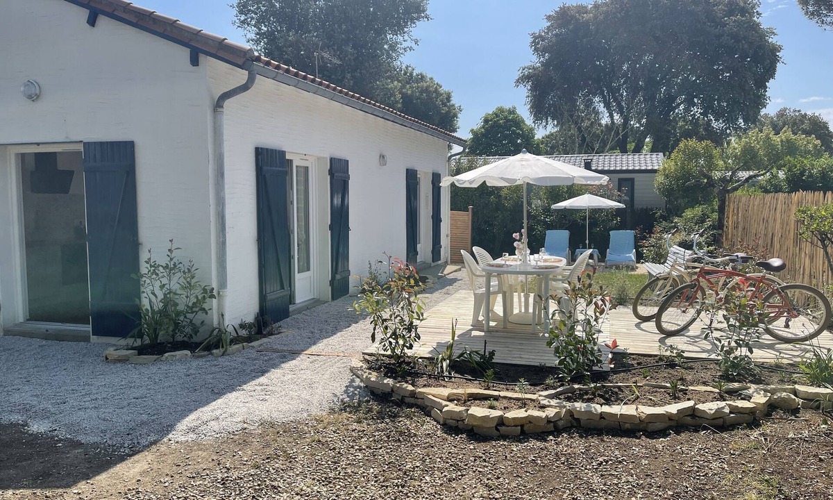 Saint-Palais-sur-Mer Villa | 600m Plage