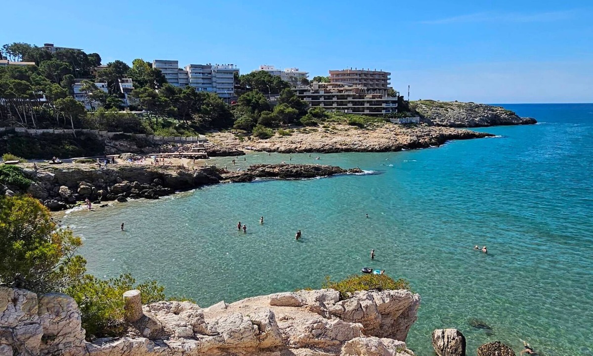 Cap de Salou Apartment | 602 Cala Forn Salou Side sea Views w Direct Access to the Beach