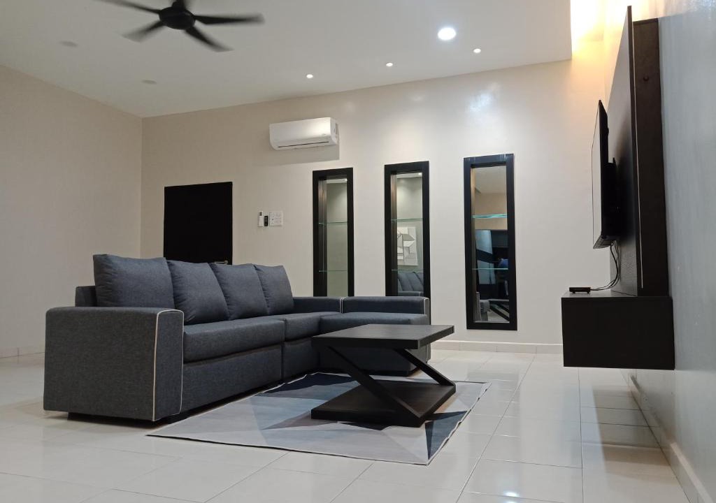 Sitiawan House | 61 Homestay