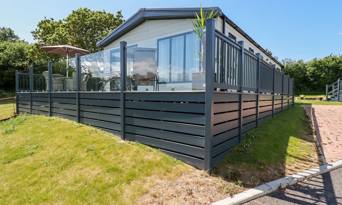 Hewas Water Cottage | 63 The Maples