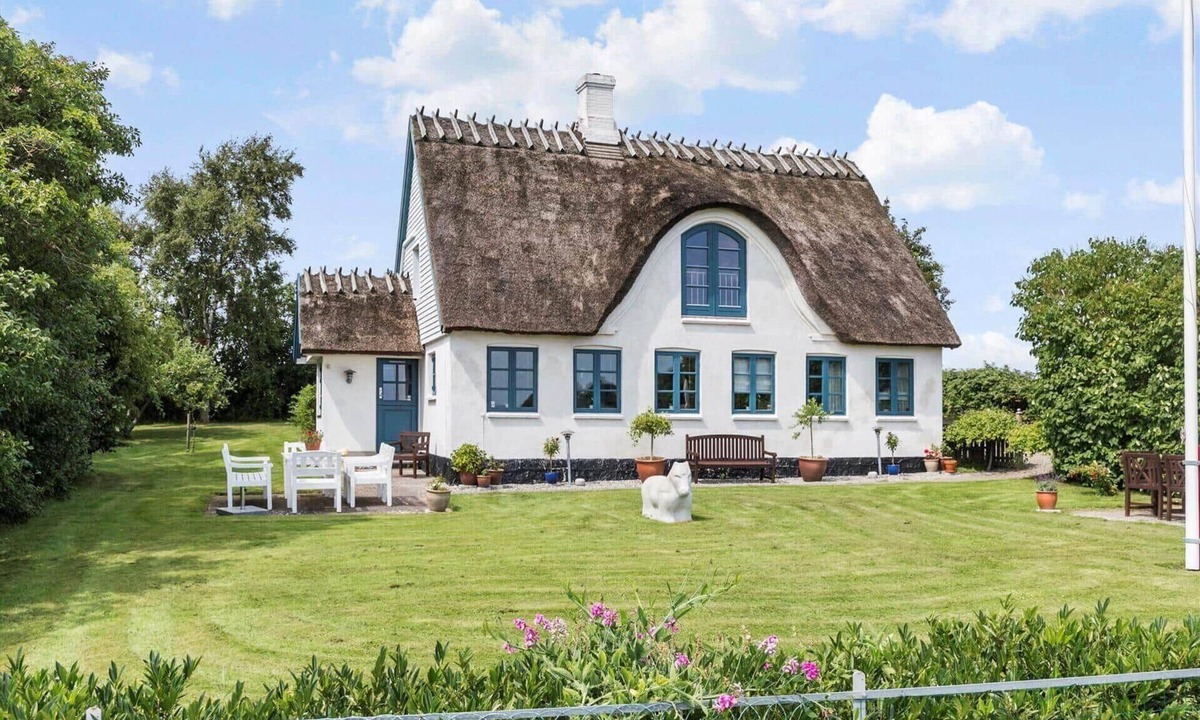 Stege House | 6306 Stege - Hjelmvej 24