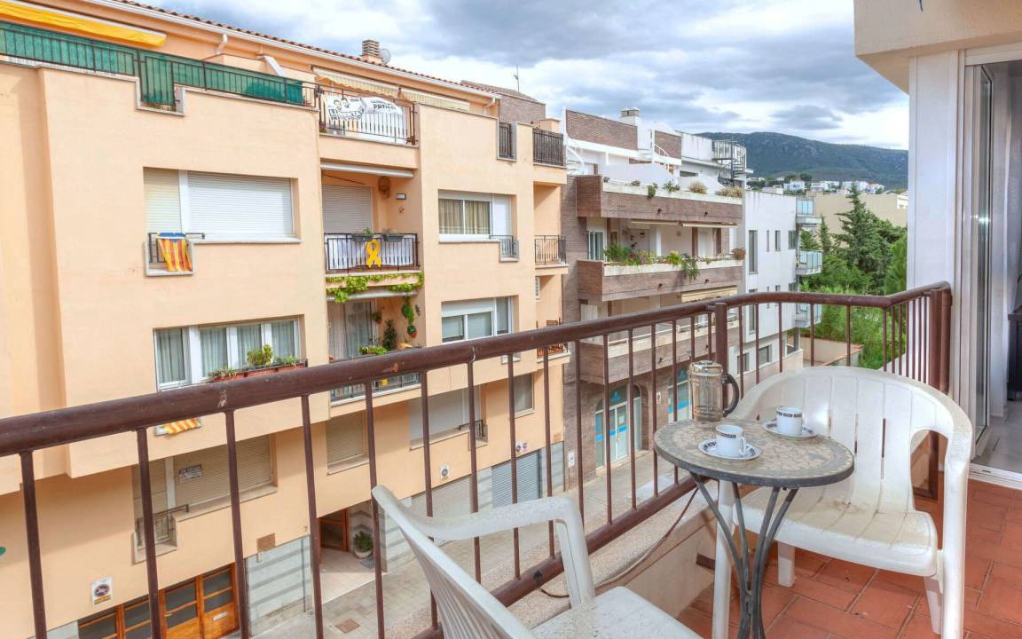 Llanca Apartment | 65 m² Apartment ∙ 2 bedrooms ∙ 6 guests