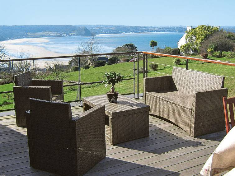 Saint-Michel-en-Greve Apartment | 65 m² Apartment ∙ 2 bedrooms ∙ 4 guests