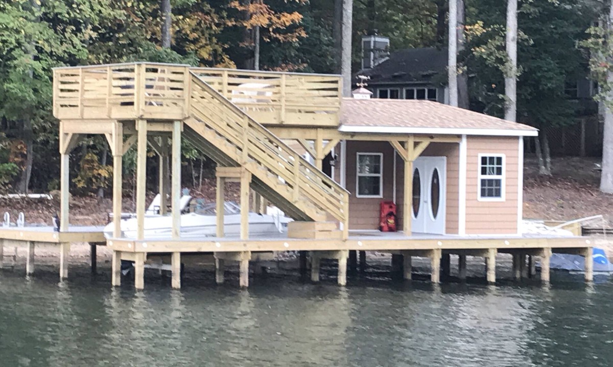 Mineral House | 650ft Waterfront, Fast Fiber WiFi, Fall Weekends are booking, Boat/Jets ski too