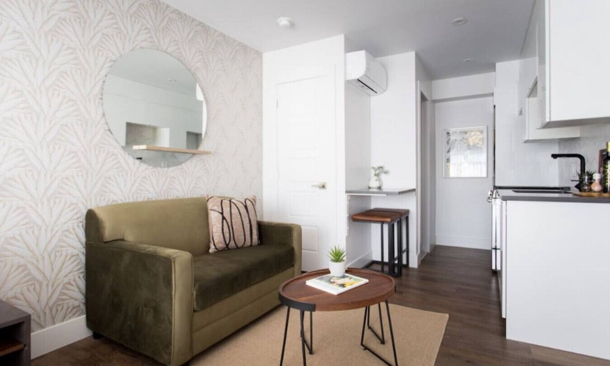 Little Italy Apartment | 6768 - 204 · Sunny Green Palms Mini Studio by Denstays