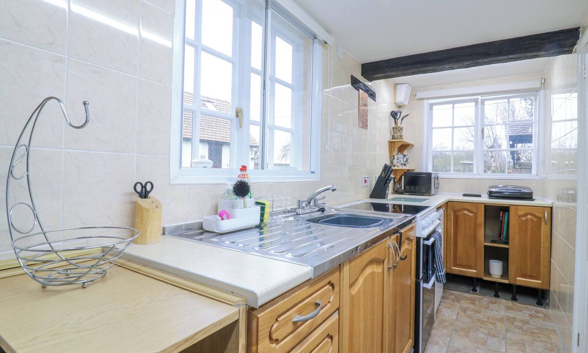 Wyboston Cottage | 68 Great North Road