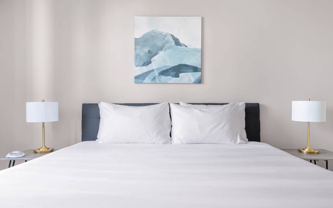 Near North Side Hotel | 69 m² Hotel ∙ 1 bedroom ∙ 3 guests