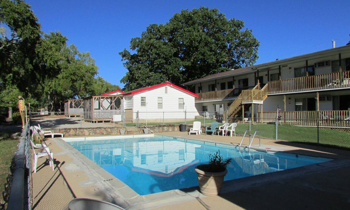 Indian Point Cabin | 6bd Great Getaway For Large Groups & Reunions On Table Rock Lake 2mi From SDC!