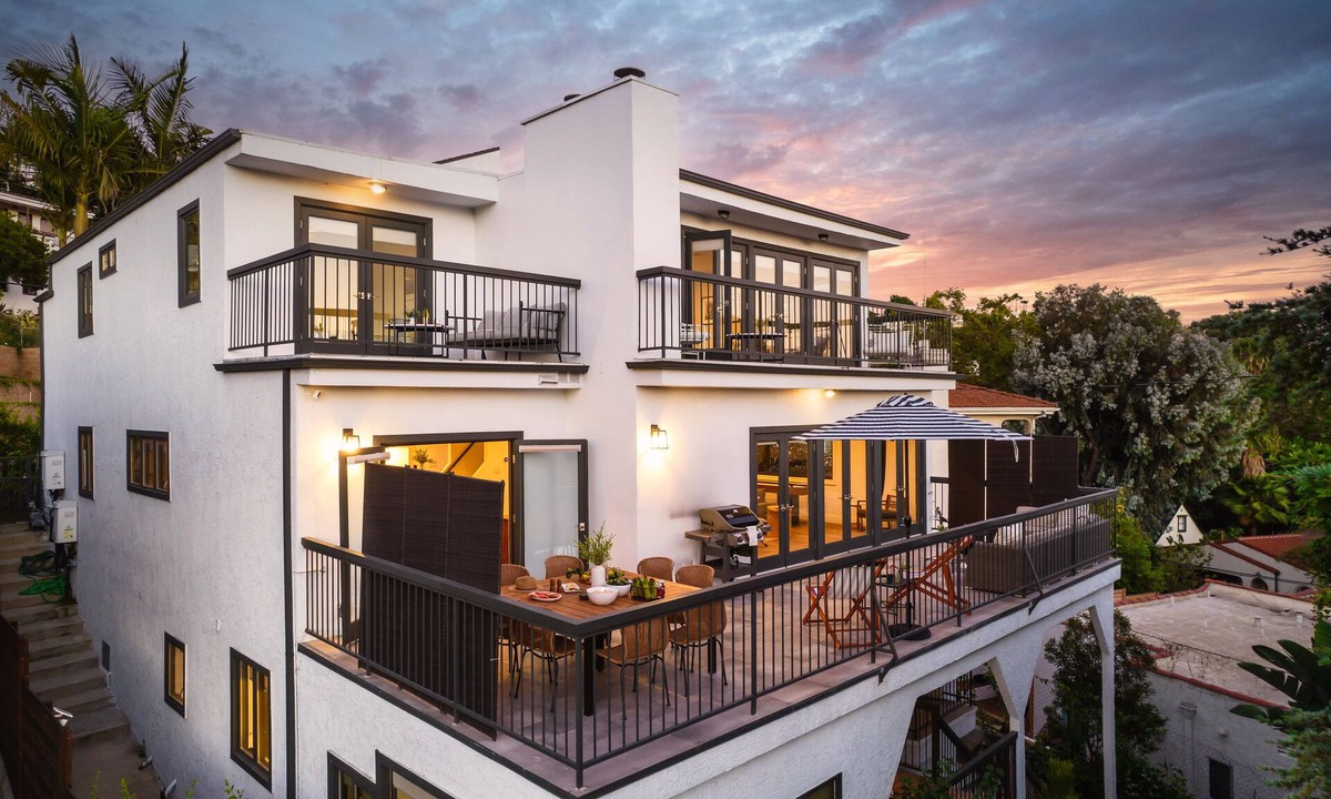 Los Feliz House | 6BDR Modern Oasis w/Game Room, Outdoor Living & Views! | Edendale by AvantStay