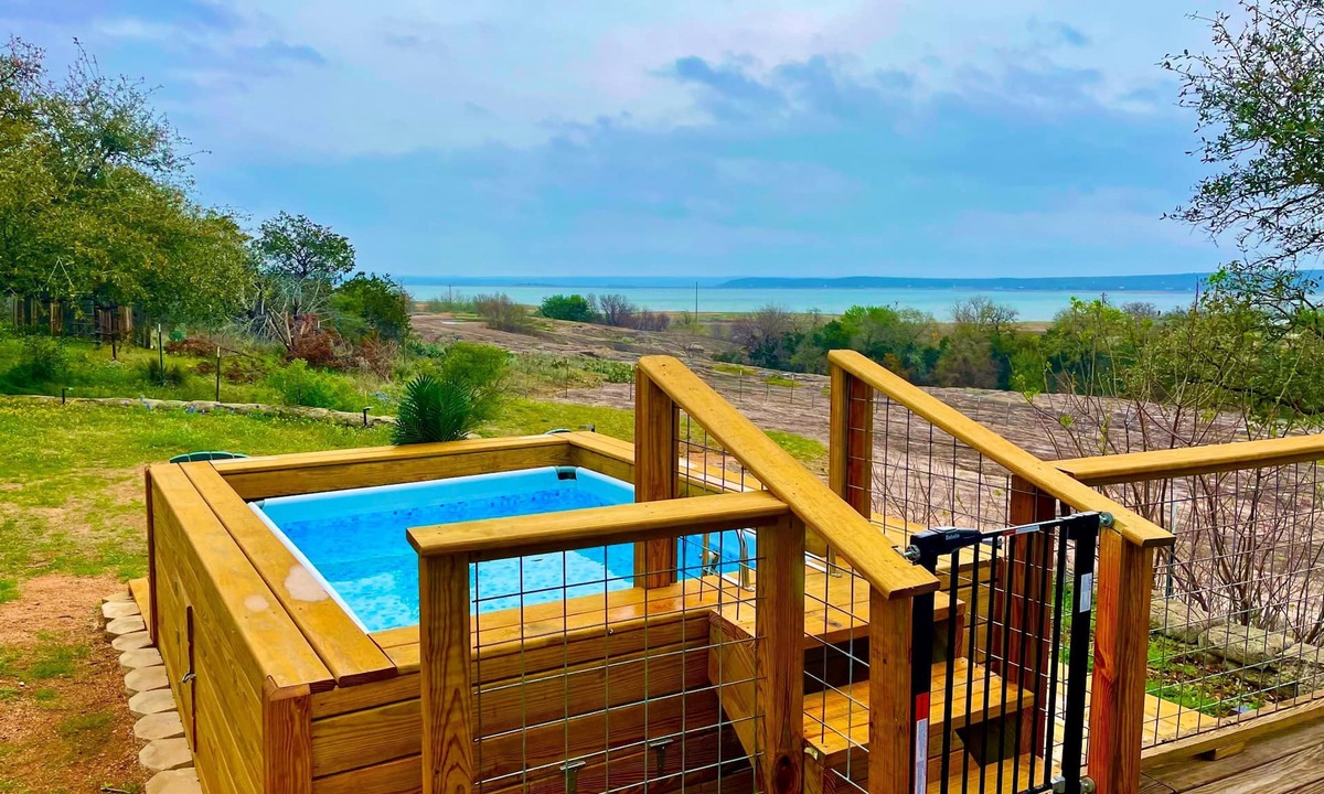 Buchanan Dam House | 6bed 4bath 3 Acres With 18i0 Degree Views Pool Firepit