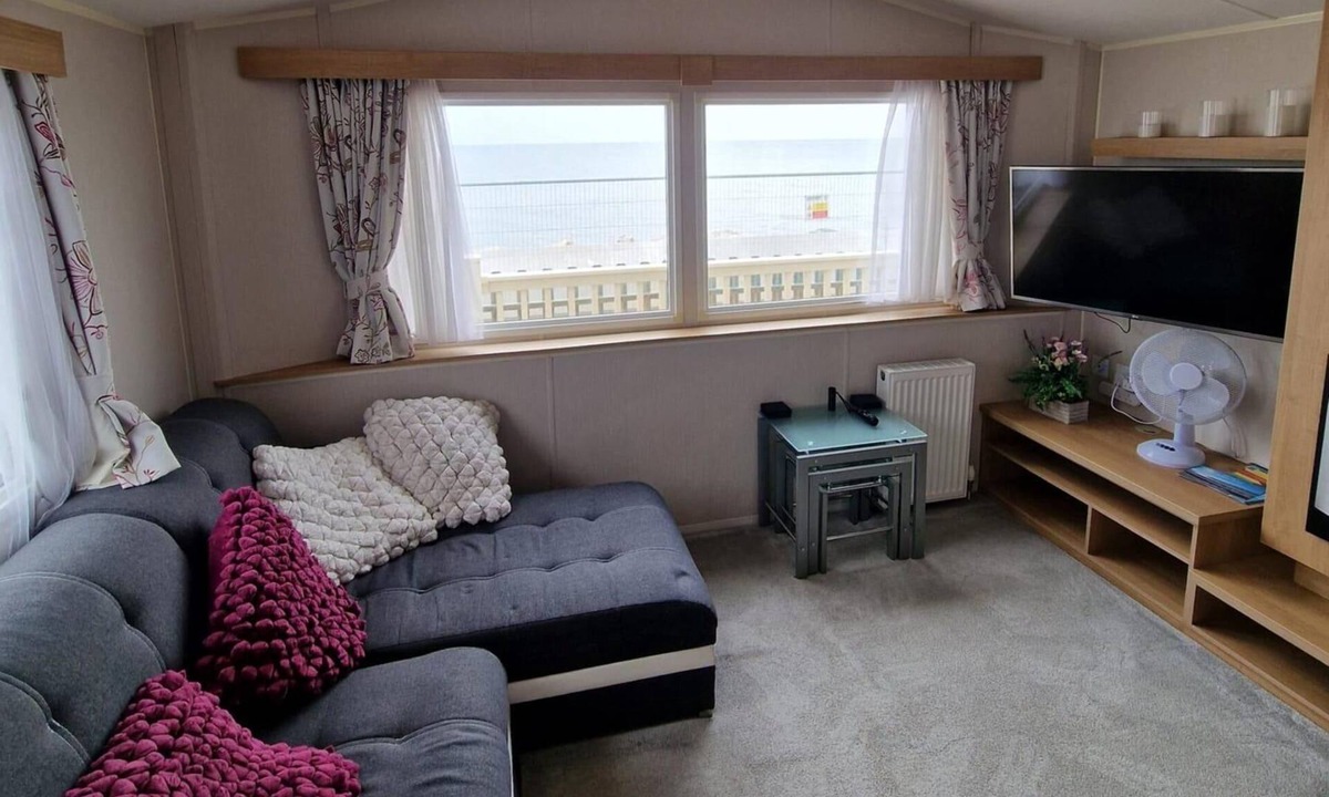 Kinmel Bay Cabin | 6Berth- SeaFront- AmazingViews- FamilyFriendly
