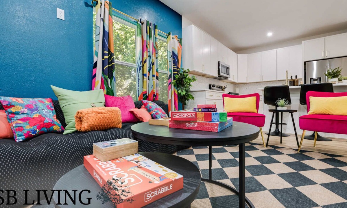 Dallas House | 6Br 4Bath Home Just 5 Minutes to Lower Greenville