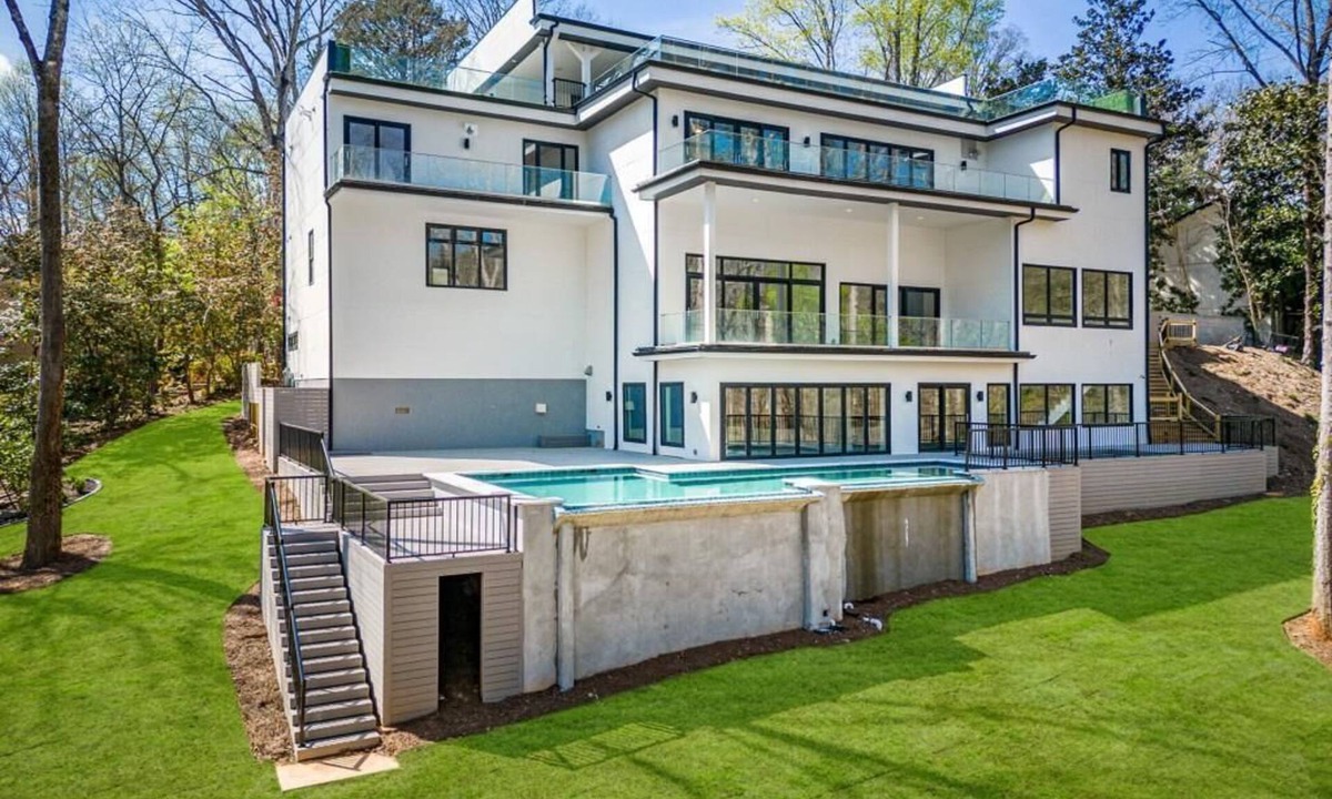 Sandy Springs House | 6BR/7.5BA The Pinnacle Residence