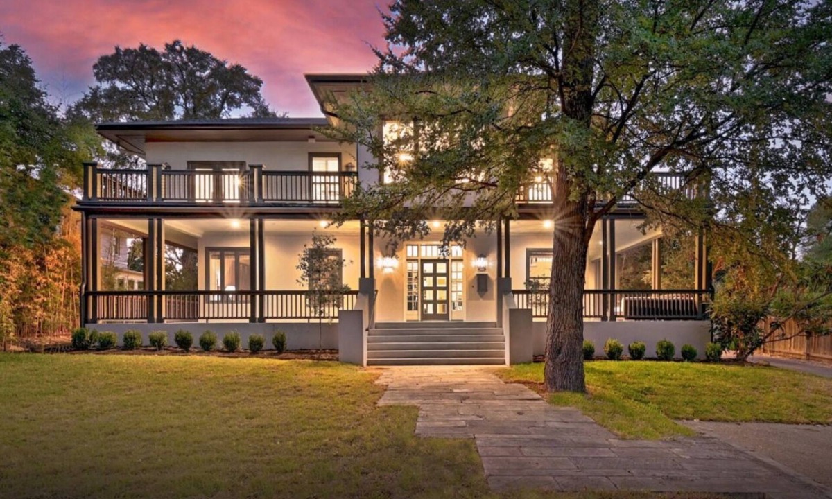 Austin House | 6BR Austin Home, The Luxe Longhorn