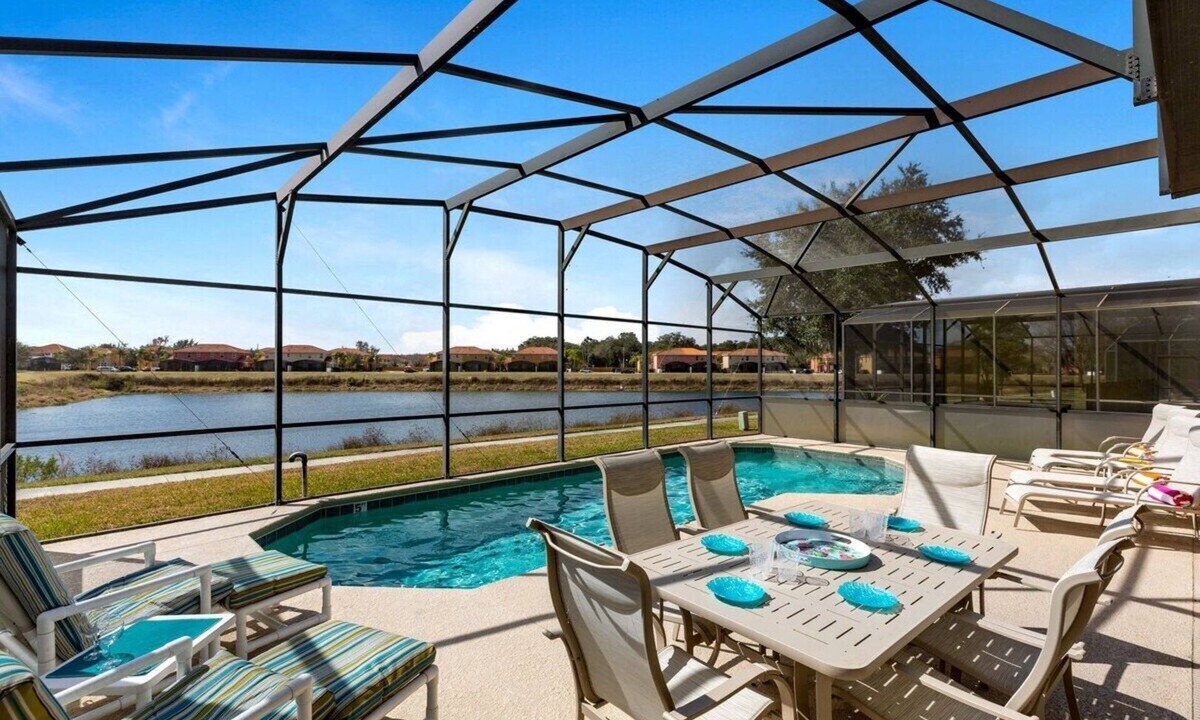 Bellavida House | 6BR Villa Near Disney | Southwest-Facing Pool, Lake Views & Relaxing Setting