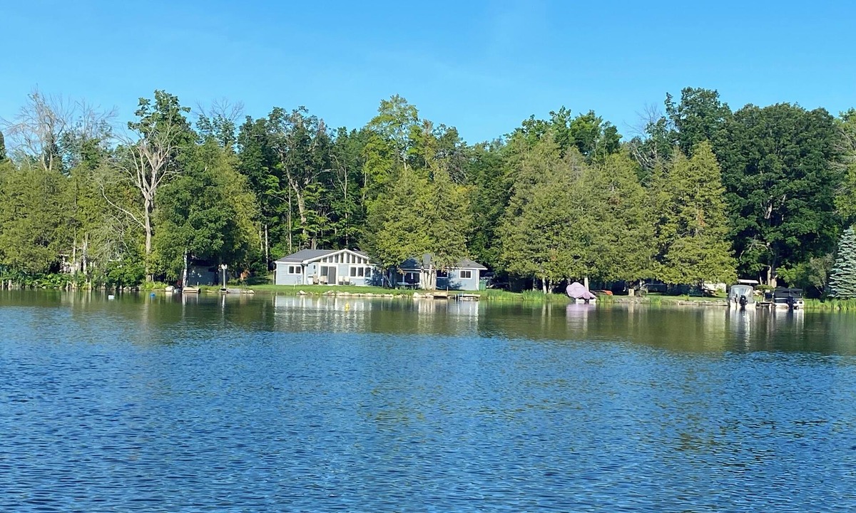 Trent Hills Cottage | 6BR Waterfront Escape | Perfect for Multi-Family Groups
