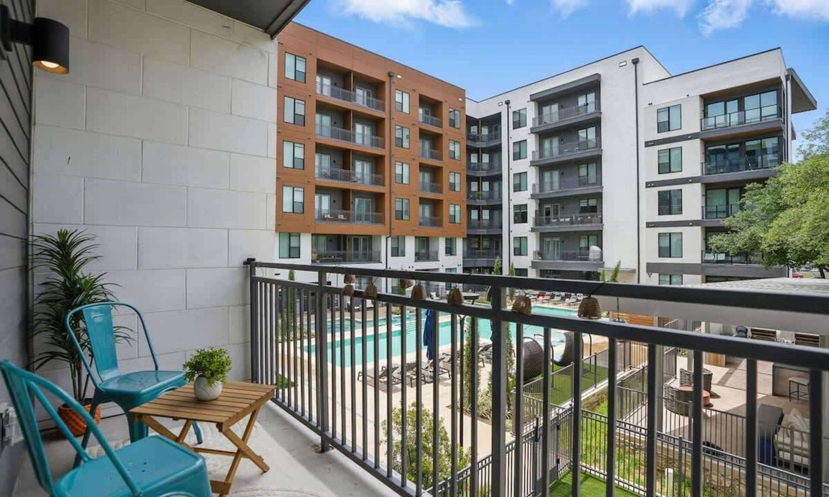 North Burnet Apartment | 6min to Domain | 12min DT | Studio- Pool & Parking