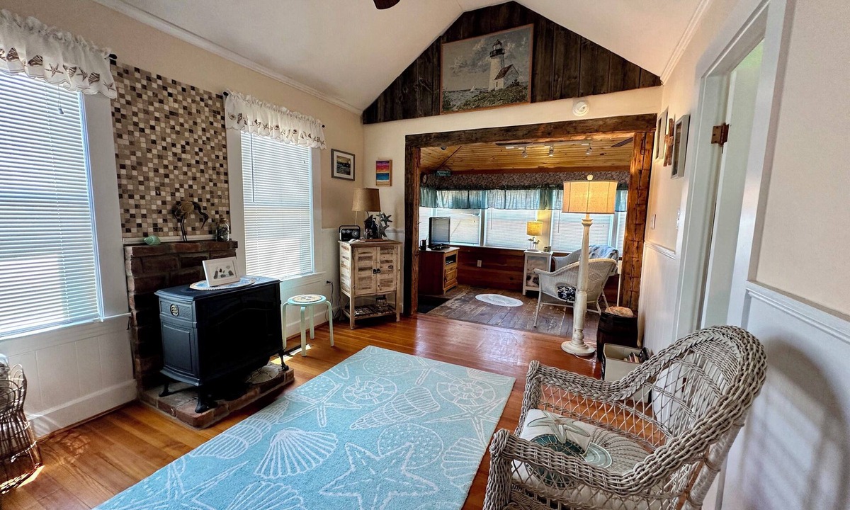 Hampton Apartment | 7 Beachside Inn