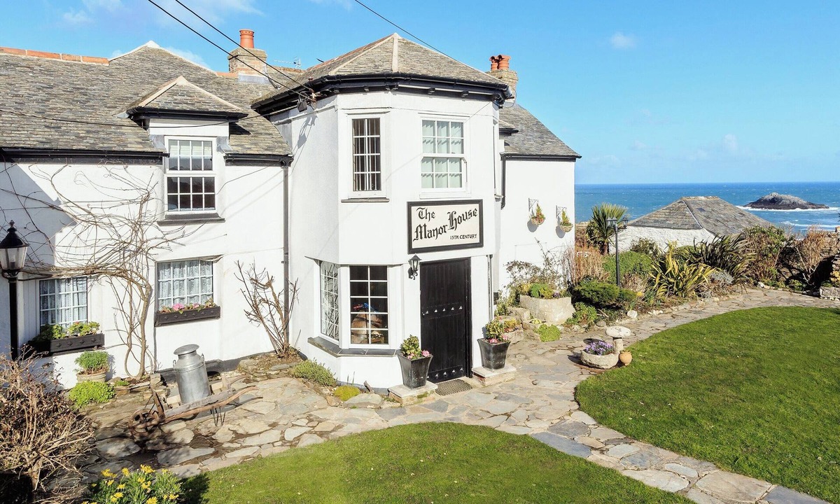 Crantock Cottage | 7 bedroom accommodation in West Pentire