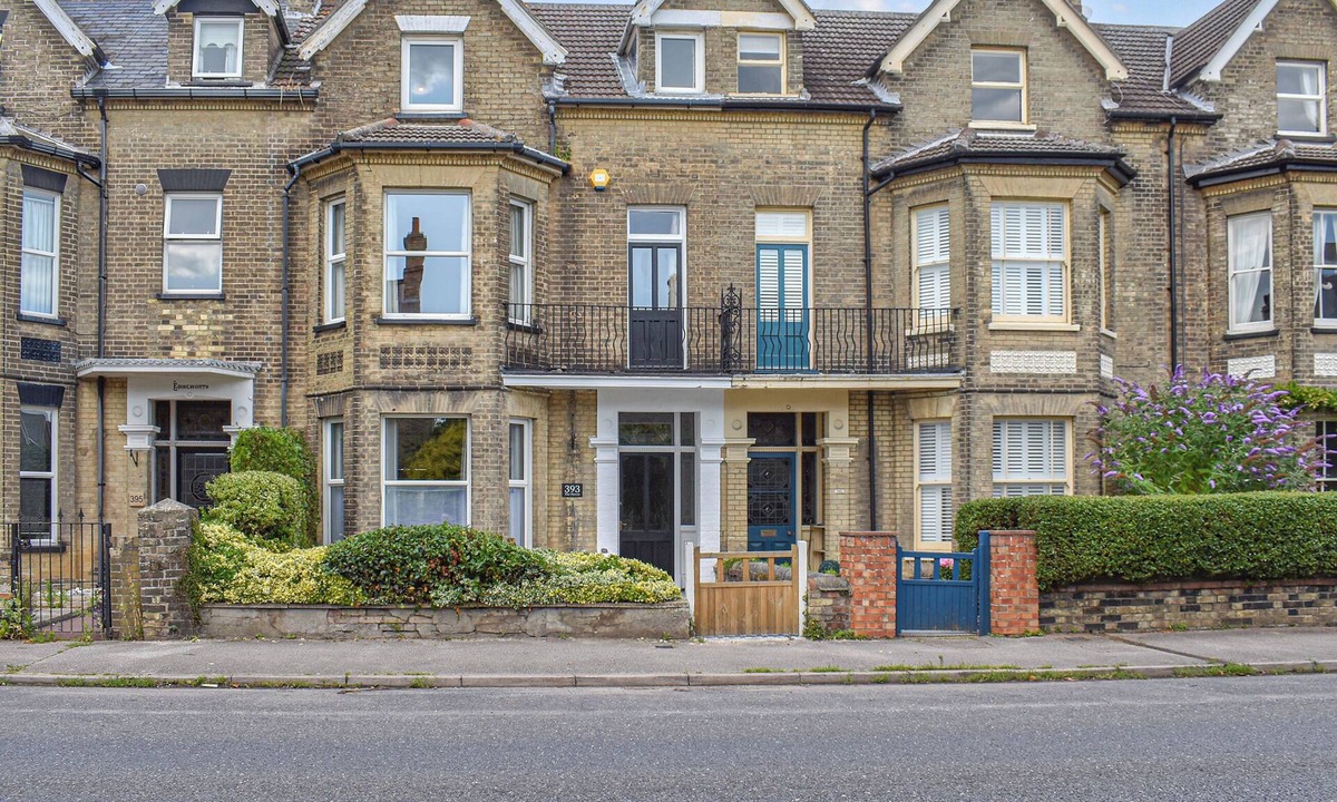 Lowestoft Cottage | 7 bedroom accommodation in Lowestoft