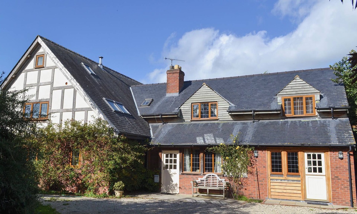 Montgomery Cottage | 7 bedroom accommodation in Montgomery