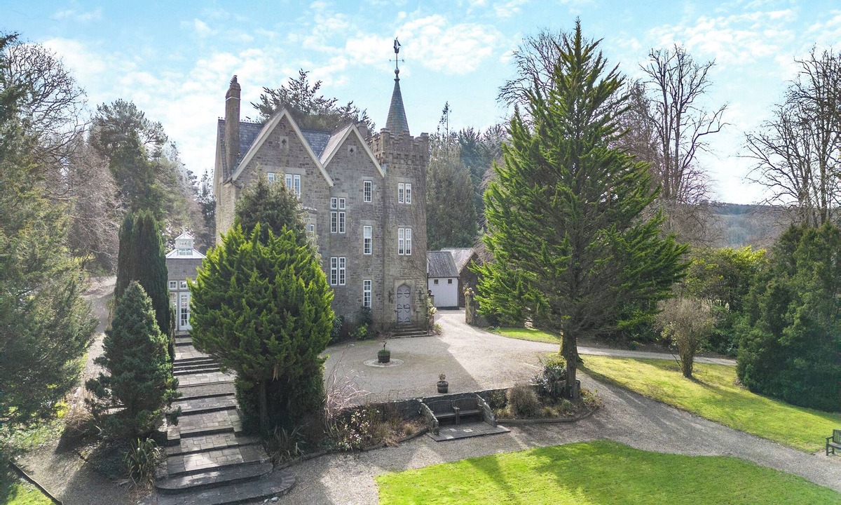 Llanarth Cottage | 7 bedroom accommodation in Llanarth