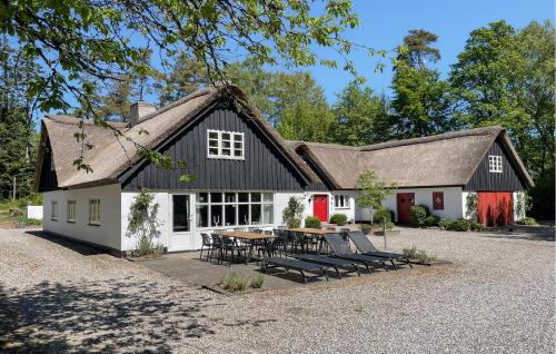 Ørum Djurs House | 7 Bedroom Awesome Home In Ørum Djurs