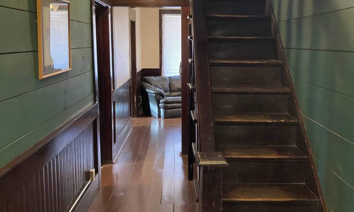 Hollis Bed & Breakfast | 7-bedroom bed & breakfast inHollis with WiFi, AC