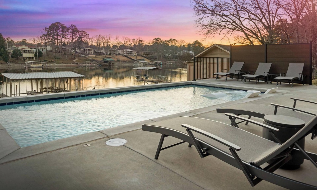 Rockwell House | 7 Bedroom Lakefront w/Heated Pool, Hot Tub, & Game Room