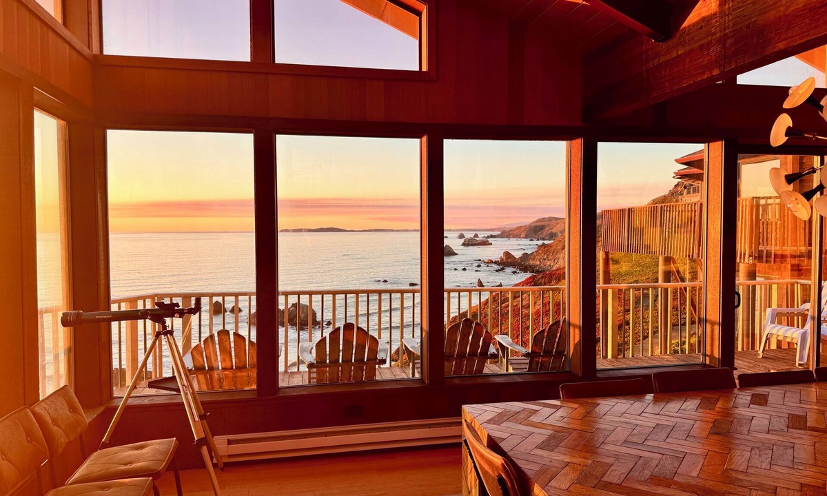 Dillon Beach House | 7 Bedroom Oceanfront in Dillon Beach with spa