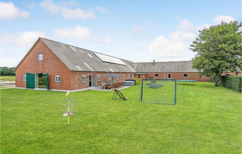 Varde Apartment | 7 Bedroom Stunning Apartment In Varde