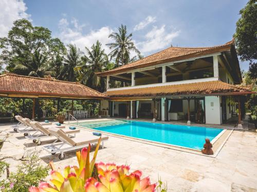Suraberata Villa | 7 bedroom Villa Belanda Balian- 11 bedrooms available with villa next door