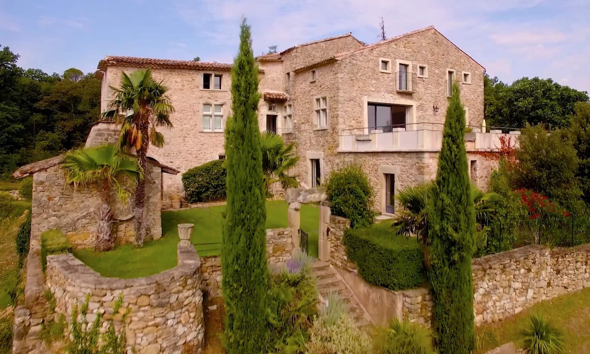 Les Aires Villa | 7 bedrooms, 6 bathrooms, 3 dining rooms, 4x15 pool, terraces,