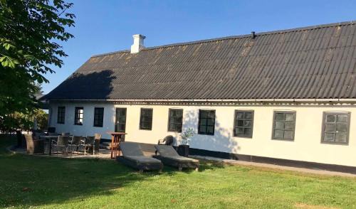 Jerup House | 7 Bedrooms Horse Farm near Skagen