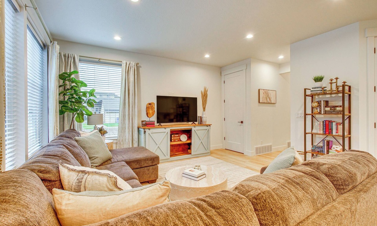 Midvale House | 7 Mi to Big Cottonwood Canyon: Family Ski Base