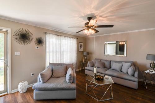 Milton House | 7 Mi to Broadkill Beach Getaway with Deck and Yard