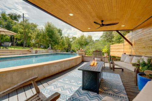 Peyton Brook At Rob Roy House | 7 Mi to Zilker Park: Oasis w/Pool & Patio