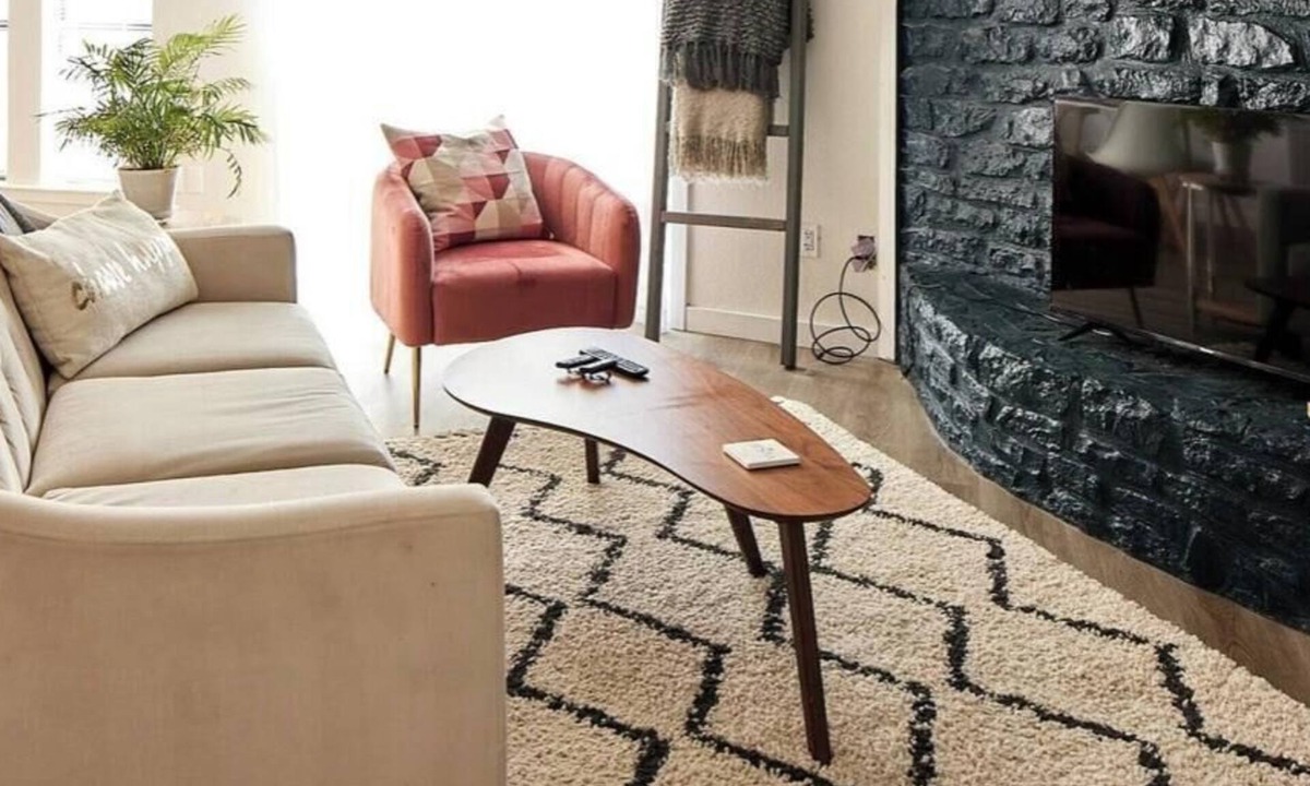 Barrington Oaks House | 7 Min to Apple | Ensuite 2BR + Garage