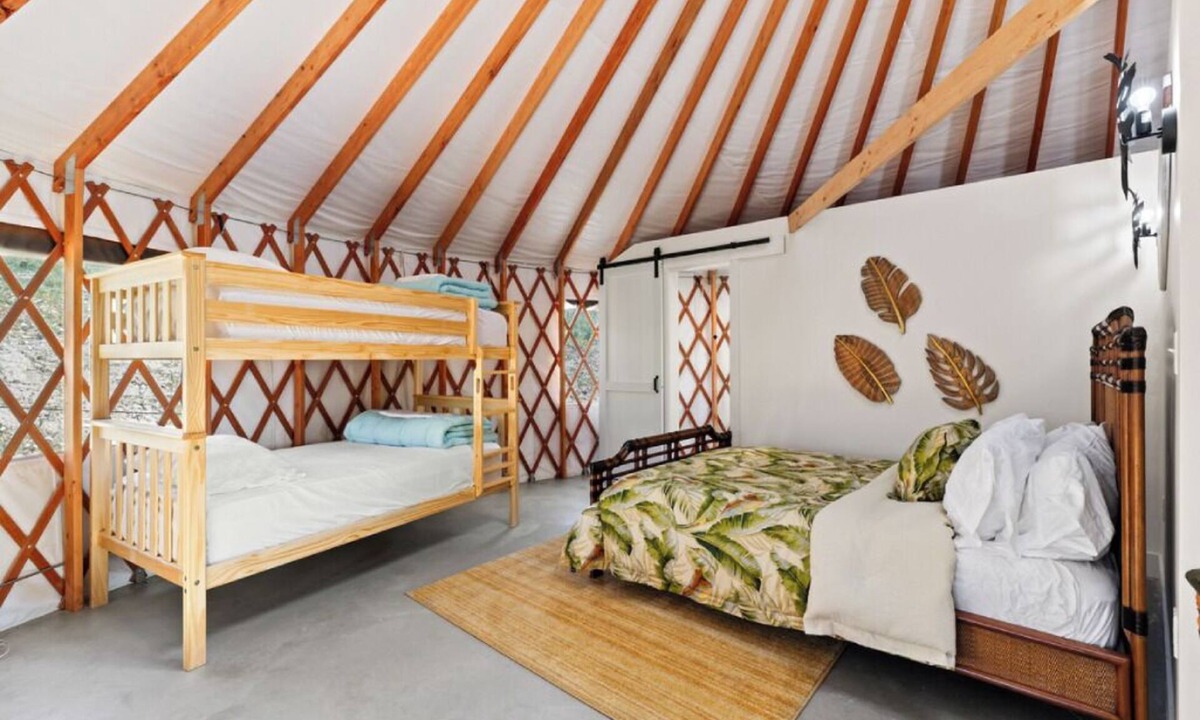 Lava Hot Springs Apartment | 7 mins from Lava Hot Springs-Polynesia Themed Yurt